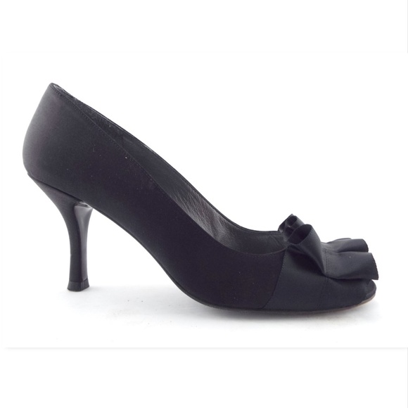 Stuart Weitzman Black Satin Ruffle Peep Toe Heel Pumps 7 - Picture 2 of 8